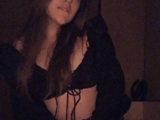 I Am A Brunette! A Sex Chat Engaging Girl Is What I Am
