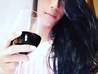 A Camwhoring Delectable She-male Is What I Am! I Am A Brunette! People Call Me Rubidoll