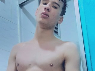 I'm 20 Yrs Old! At BongaCams I'm Named Hotmelendez2121, I Come From Bogota D.c