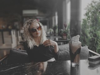 I'm A Live Webcam Good-looking Lady And I Am A Blonde And At BongaCams People Call Me KittyDavina