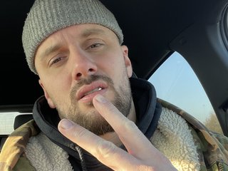 I Am Named MrDexx, I Am A Brunette