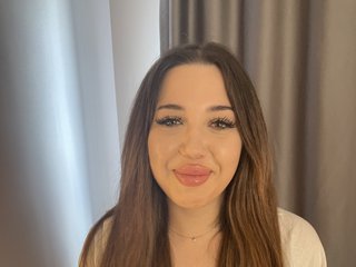 I'm 19 Yrs Old And At BongaCams I'm Named Laceyswety