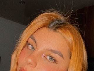 I'm A Live Chat Seductive Bimbo And I Am A Redhead And At BongaCams I'm Named Fenix-tay