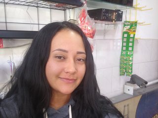 I'm 23! A Sex Chat Dreamy Honey Is What I Am And I Am A Brunette