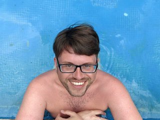 My Name Is Bottomm3 And I Am A Brunette