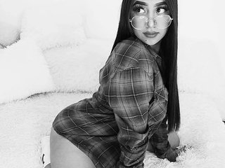 I Am A Brunette, A Camming Desirable Woman Is What I Am