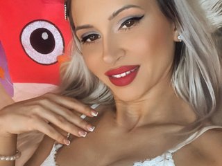 I Am A Blonde, At BongaCams People Call Me RhileyRhodes