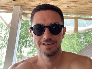 My BongaCams Model Name Is Yan1290 And 32 Is My Age