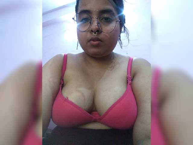 bubblyRiyah — bongacams