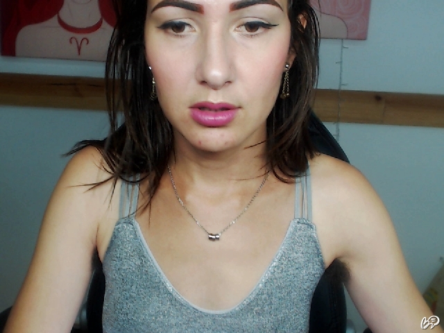 Djevojke za tinejdžere na web stranici gole
